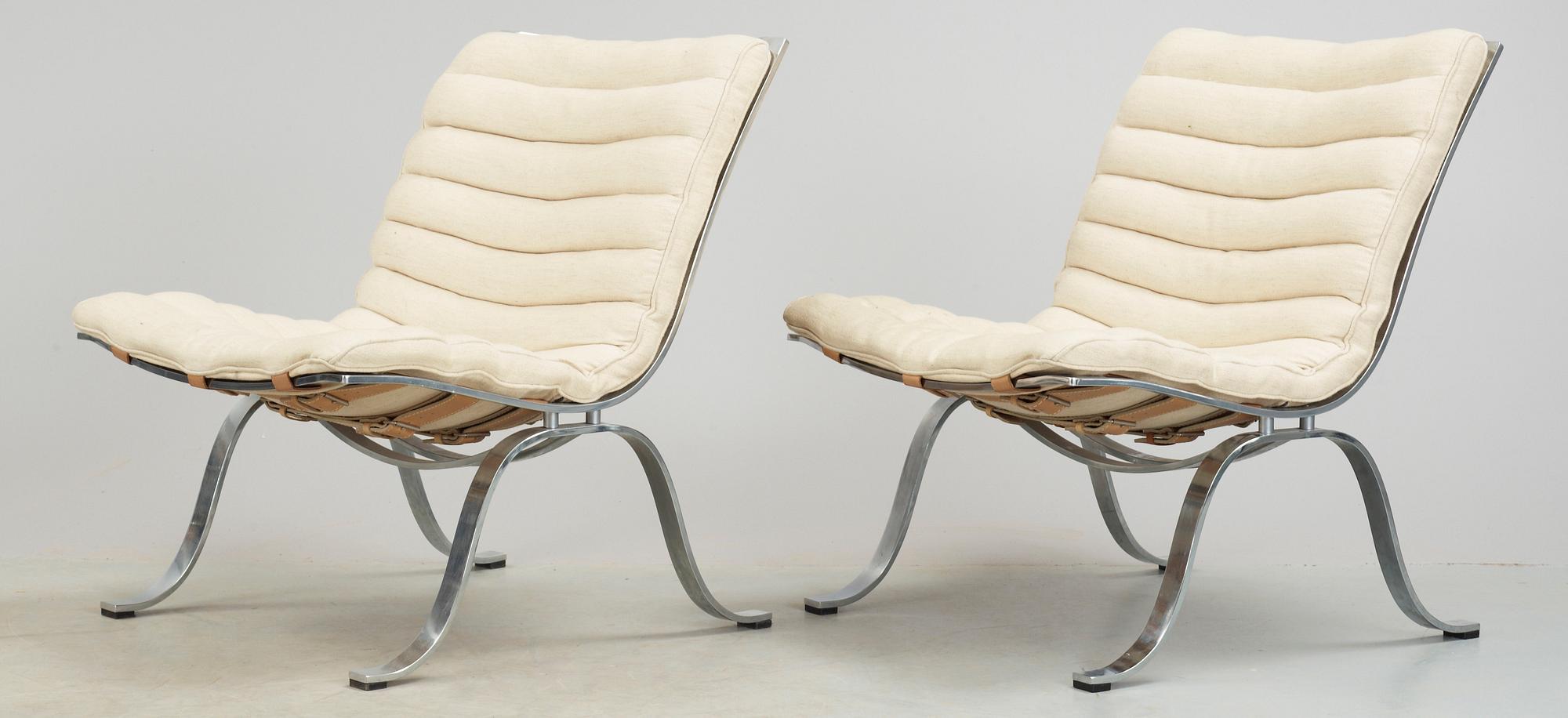 STOLAR, ett par, "Ari", Arne Norell, modellen formgiven 1966.