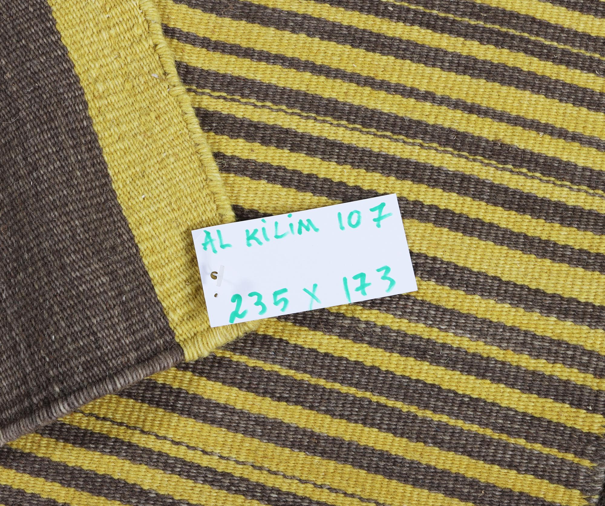 A Kilim rug, c. 235 x 173 cm.