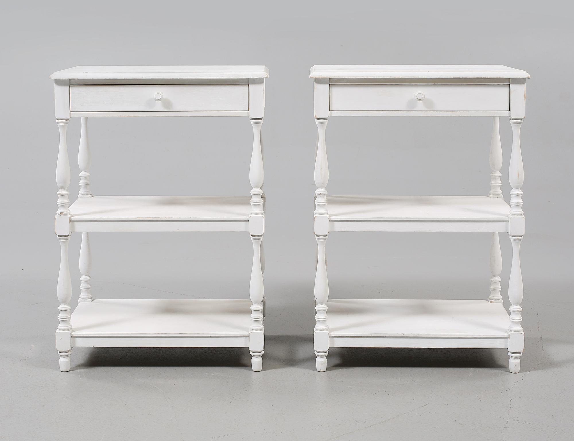 SÄNGBORD, ett par, 1900-tal.