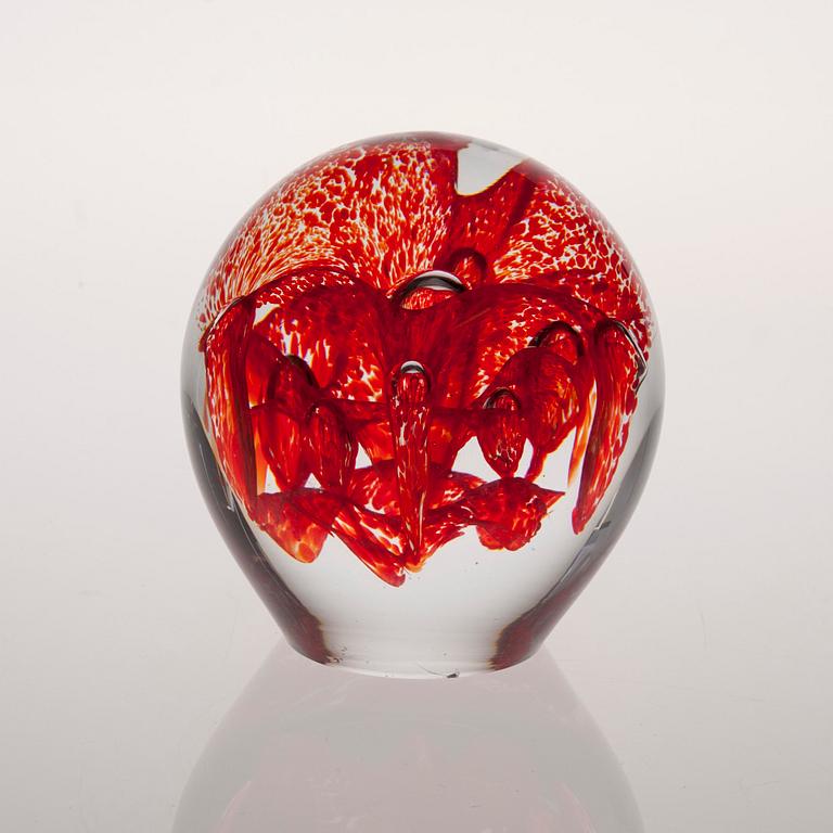 GLASSKULPTUR, signerad "Pauli Vuorinen, 2008 Iittala".