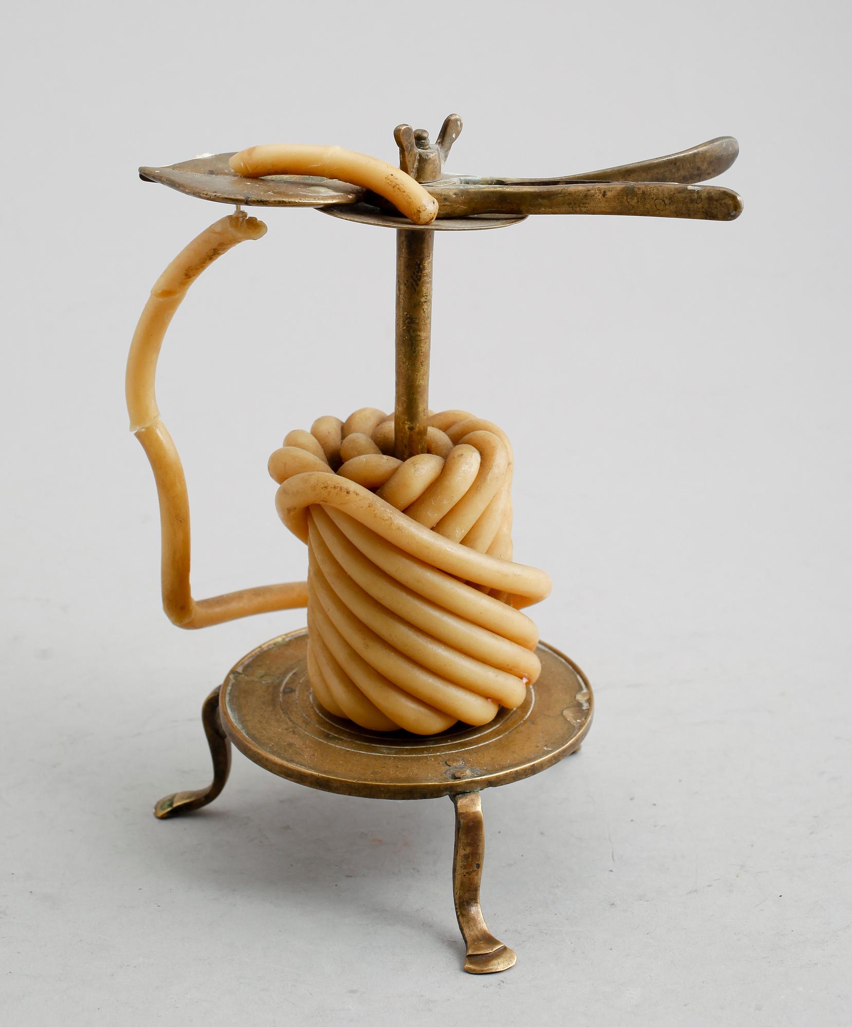 VAXSTAPELSTÄLL, mässing, sent 1700-/tidigt 1800-tal.