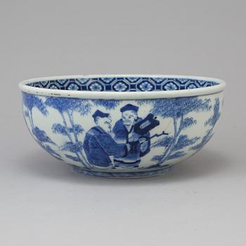 A blue and white bowl, circa 1900.