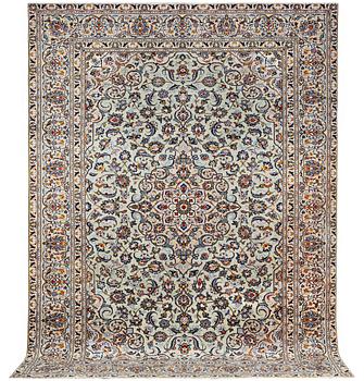 A Kashan carpet, c. 350 x 249 cm.