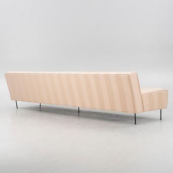 Greta Magnusson Grossman, soffa, "Modern Line", Gubi, Danmark, samtida.