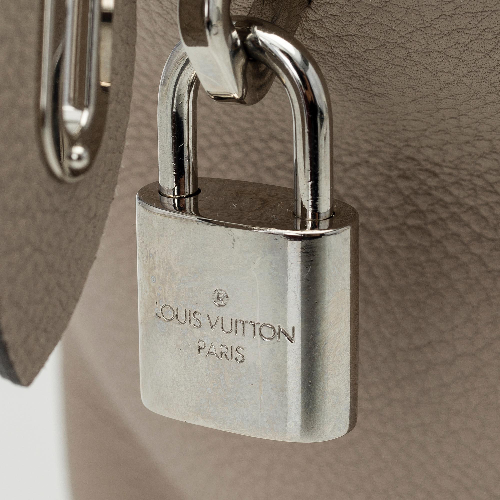 LAUKKU, "Soft Lockit", Louis Vuitton.