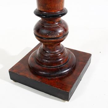 PIEDESTAL, 1800-tal.