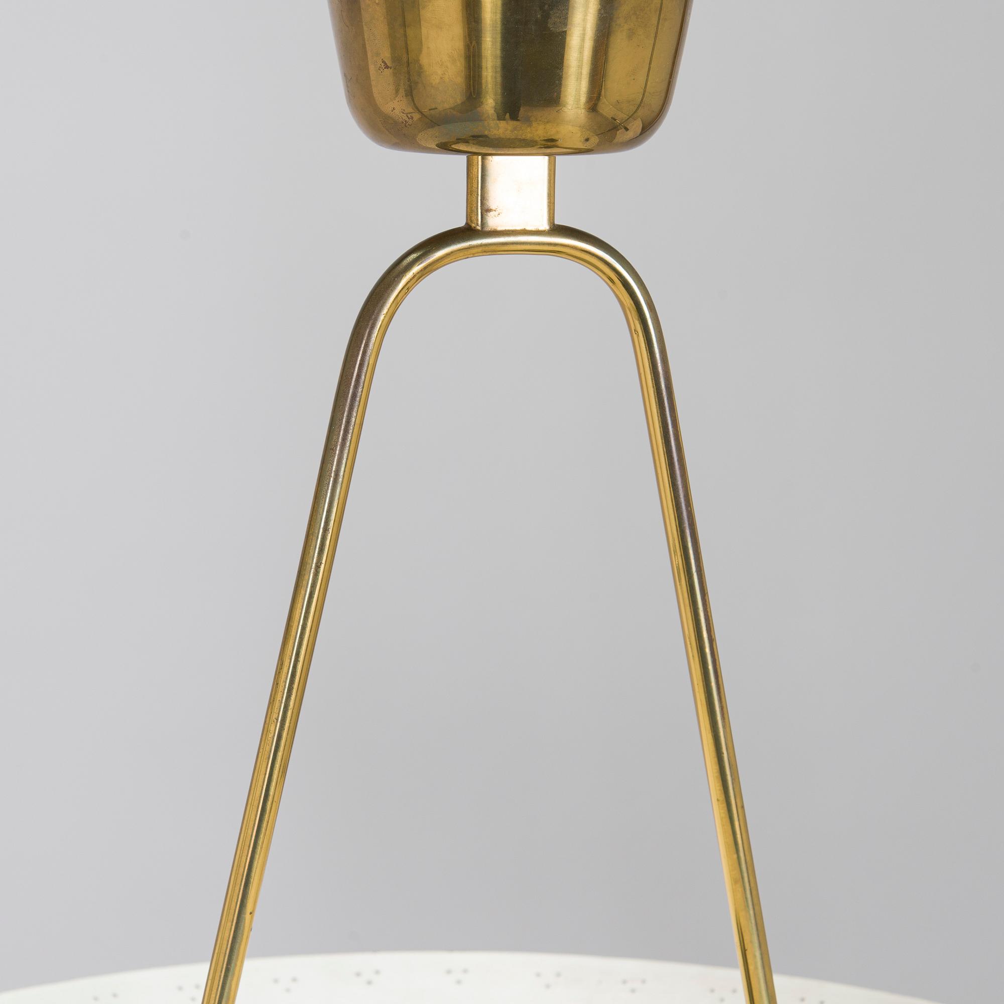 Paavo Tynell, a mid-20th-century '9060' pendant light for Taito, Finland.