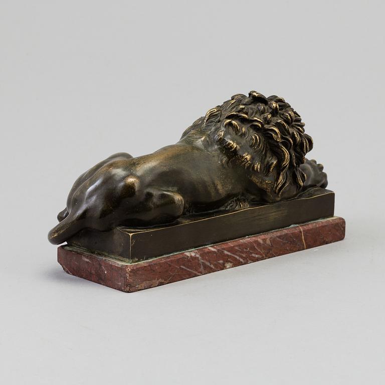 A BRONZE AND MARBLE SCULPTURE, first half of the 19th century.