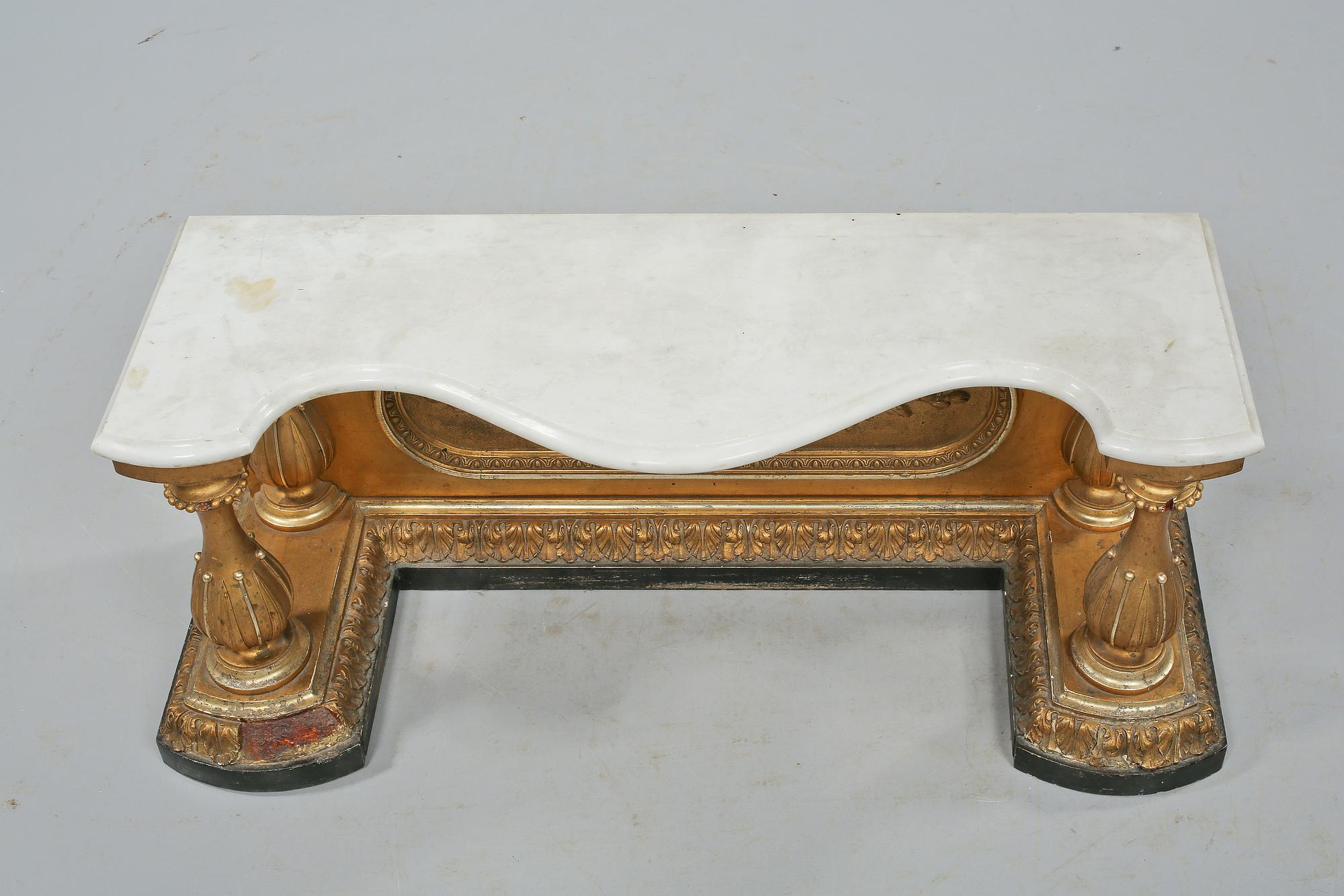 KONSOLBORD, 1800-talets slut.