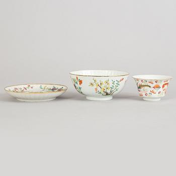 A Chinese bowl and a bowl with stand, 20th Century.