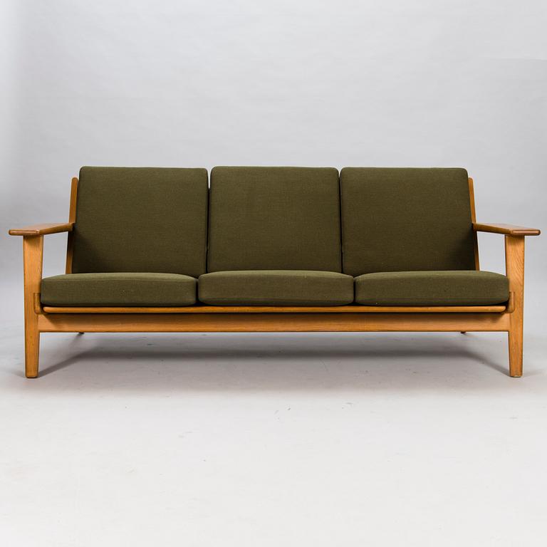 HANS J WEGNER Model GE-290 Sofa by Getama Gedsted, Denmark.