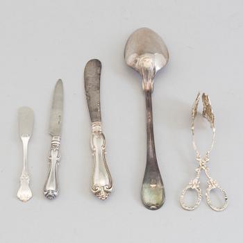 SAMLING SILVERBESTICK, 18 delar, 1800-/1900-tal.