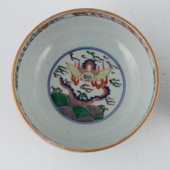 17 porcelain pieces, China and Japan, 18th-20th century.