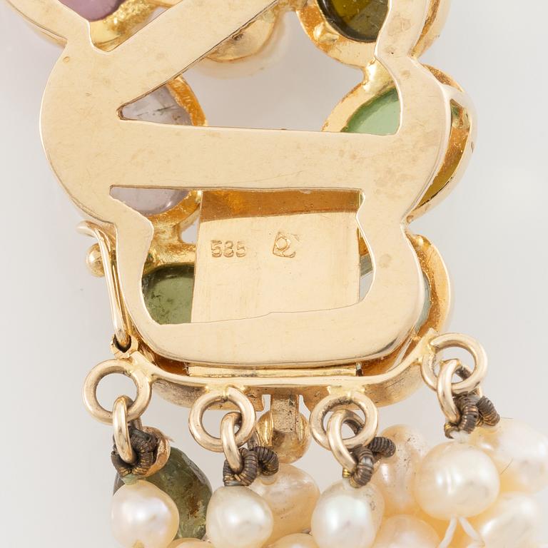 Necklace in 14K gold with cabochon-cut tourmalines and cultured pearls.