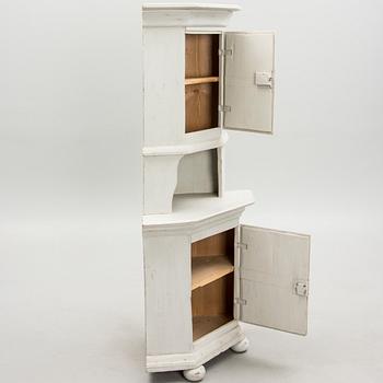 HÖRNSKÅP, 1800-tal.