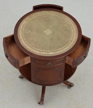 BOKSNURRA/DRUMTABLE, engelsk stil, 1900-talets andra hälft.