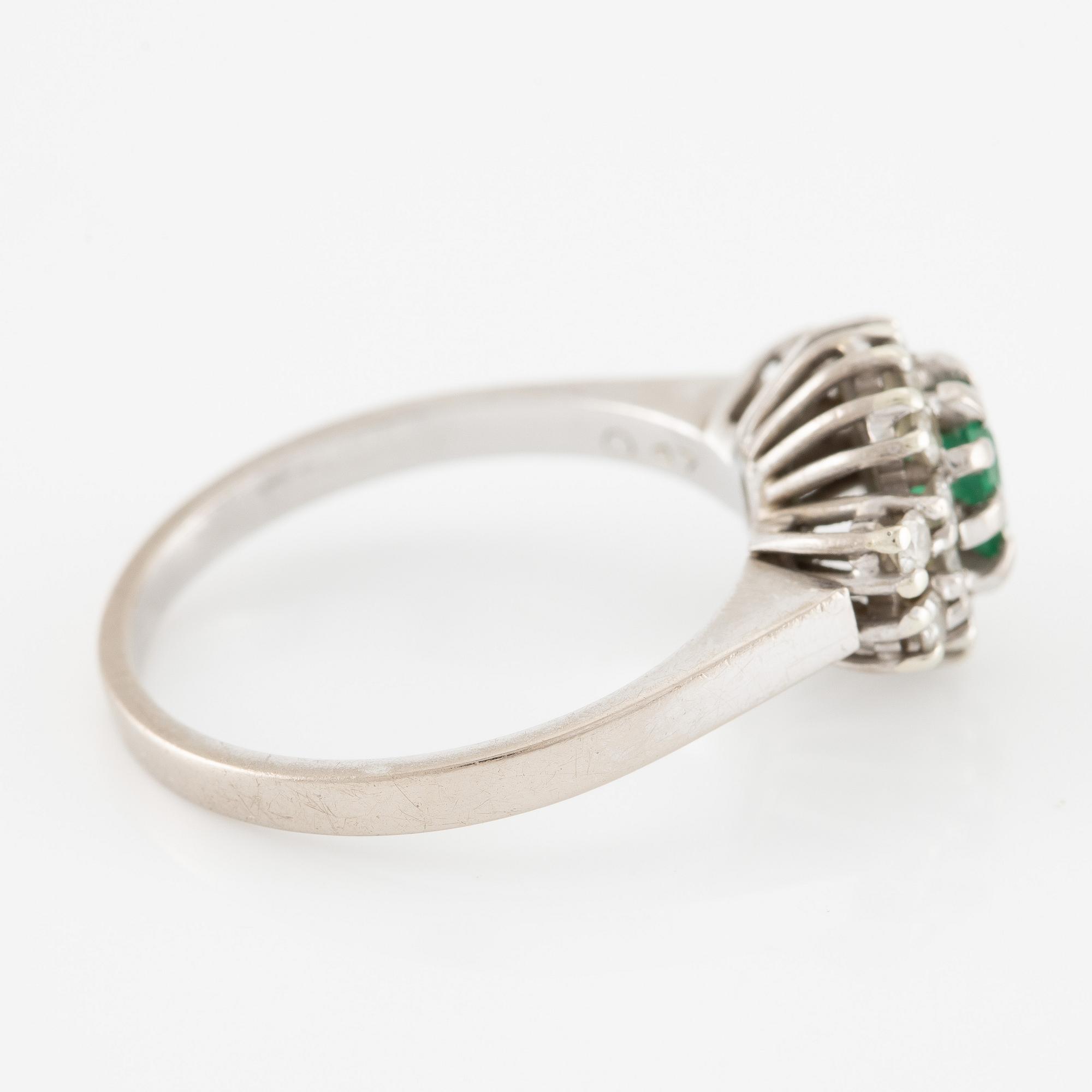 Ring, Evert Lindberg, 18K white gold with emerald and brilliant-cut diamonds.