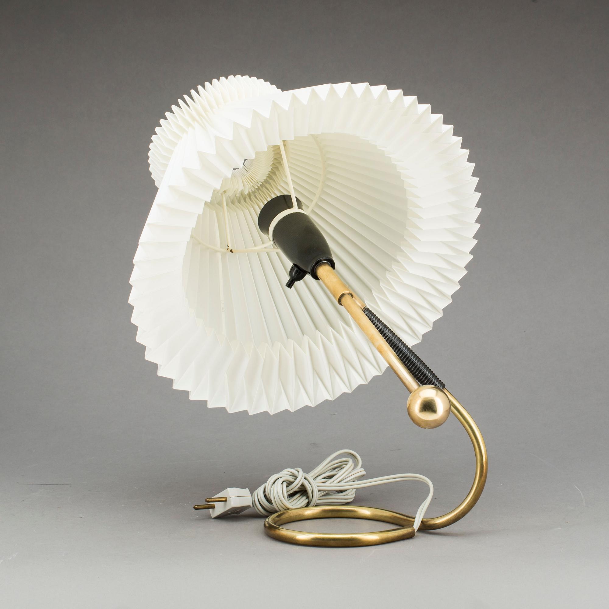 BORDSLAMPA/VÄGGLAMPA, "306", Le Klint, Danmark.