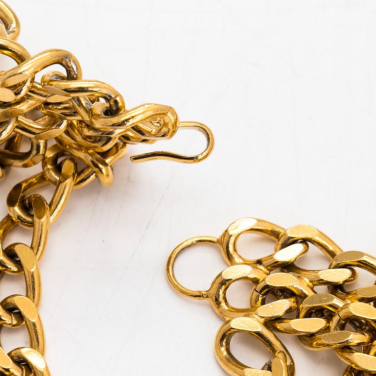 Chanel, a 1980's chain belt.