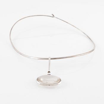 Vivianna Torun Bülow-Hübe, neck ring with pendant, sterling silver and rutilated quartz, contemporary.