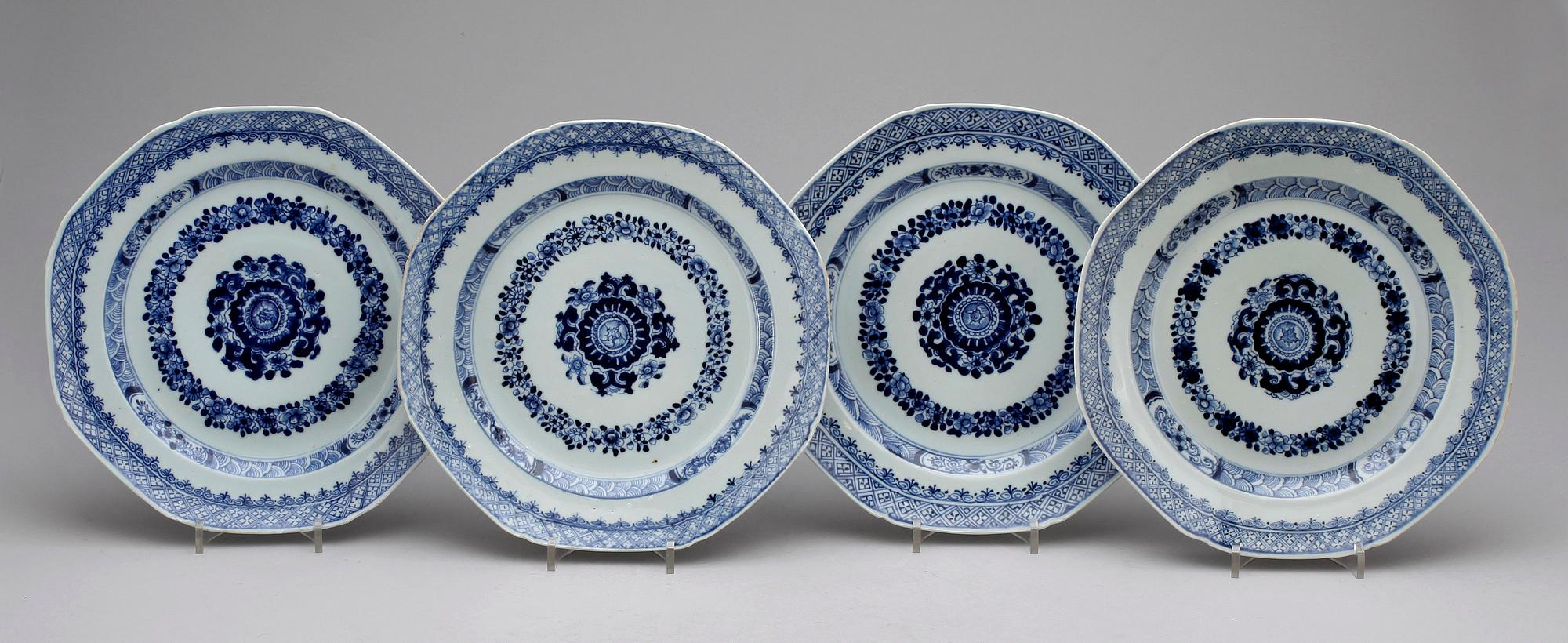 TALLRIKAR, 8 st, porslin, Qianlong, Kina, 1700-tal.