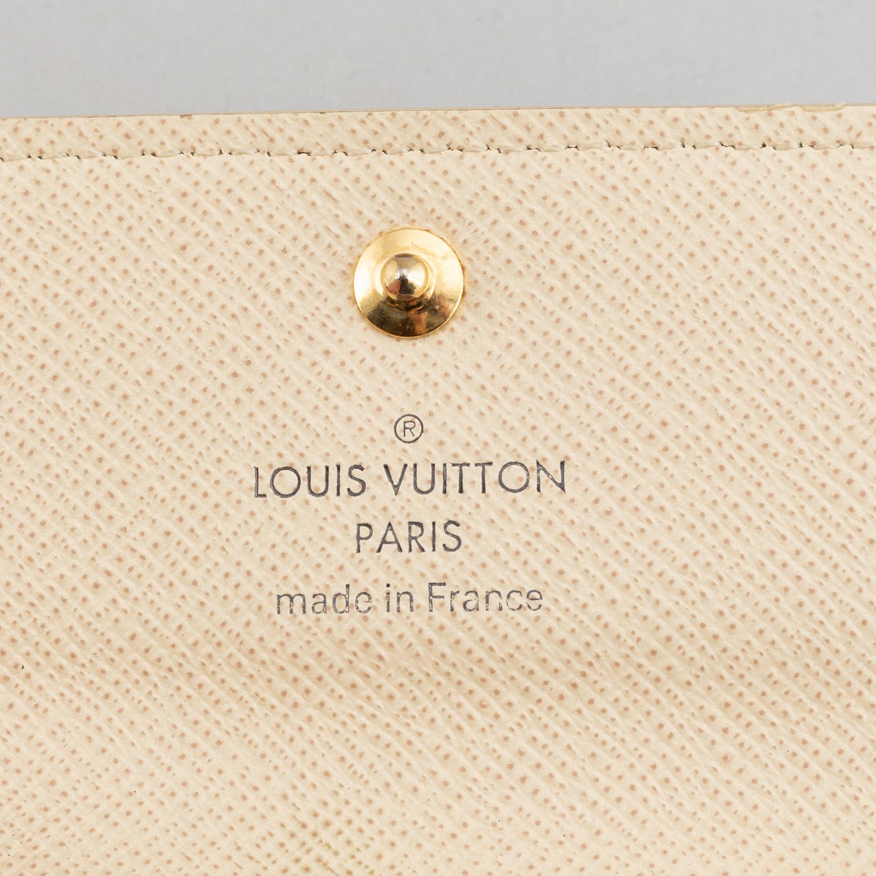 Louis Vuitton, neccessär samt nyckelhållare.