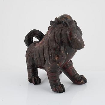 Figurin, bemålat trä, Shishi-lejon, Japan, Meiji, omkring år 1900.