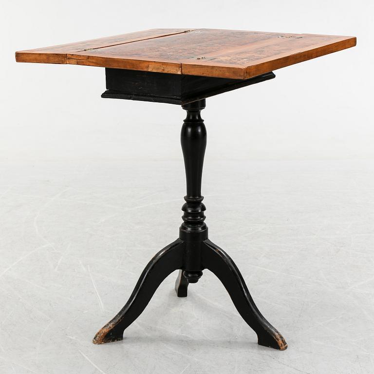 An early 19th century table.