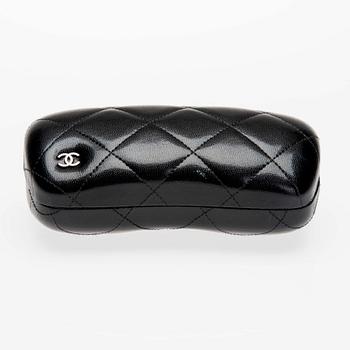 AURINKOLASIT, Chanel.