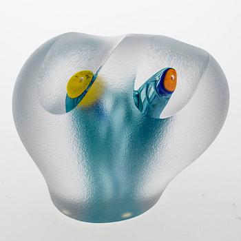 SKULPTUR, glas. Monica Backström, Kosta Boda. Signerad och numrerad 2/25. 1990-tal/2000-tal.