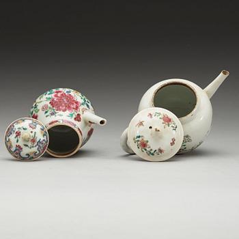 Two famille rose tea pots, Qing dynasty, Yongzheng (1723-35).