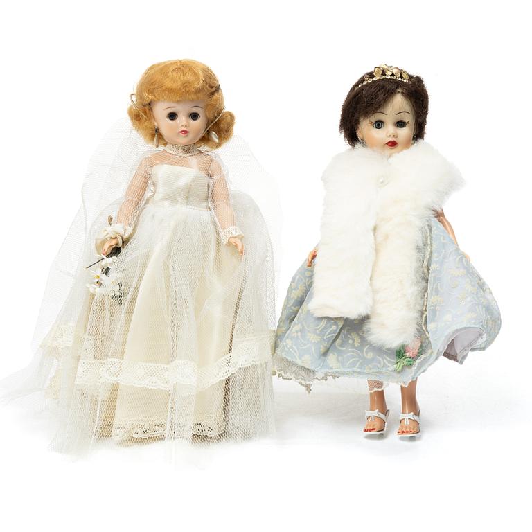 Gingerdockor, 2 st, med kläder och accessoarer, 1950-/60-tal.