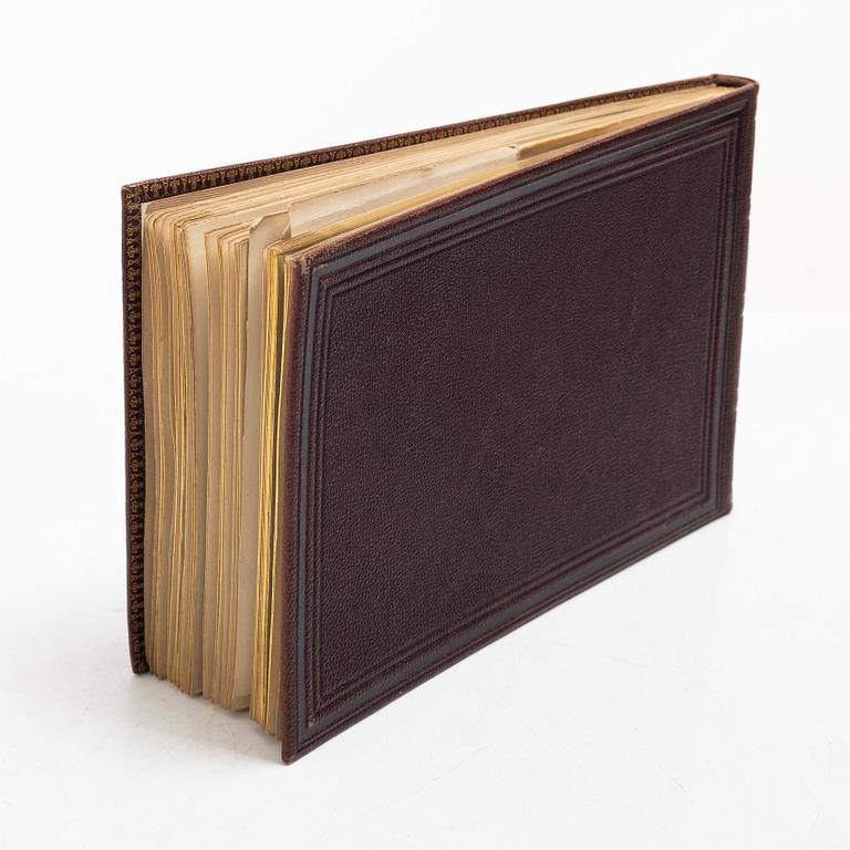 Album with among other things 16 pieces of watercolours and drawings by Swedish artists.