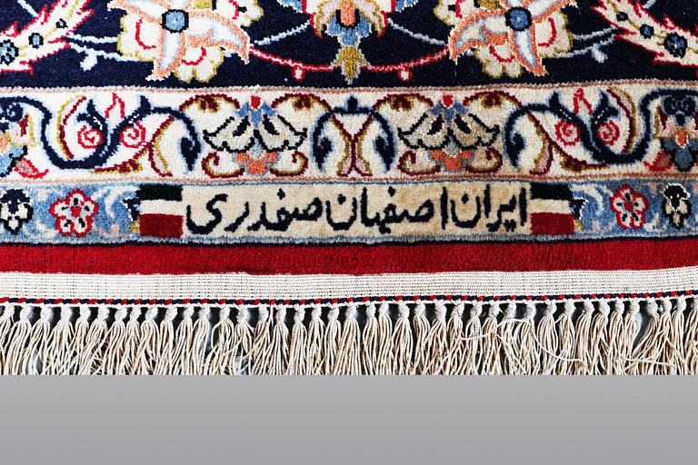 Matta, Isfahan, part silk, 
    235x154.
