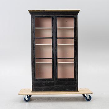 Display cabinet, upper part, 19th century.