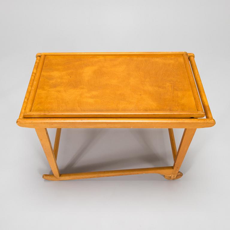 Ilmari Tapiovaara, a 1940's tea trolley for Keravan Puuteollisuus.