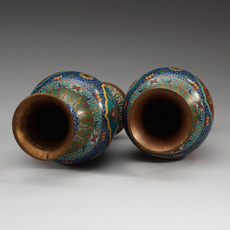 A pair of cloissoné vases, China, early 20th Century.