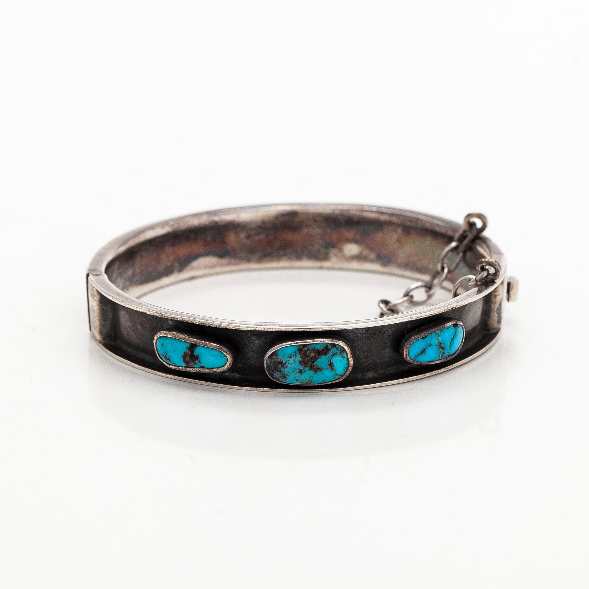 Bracelet, pendant and earrings, silver, turquoise, Tillander, Helsinki, 1950s.