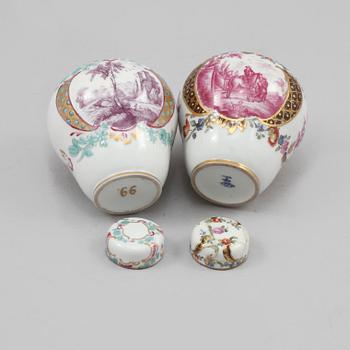 LOCKURNOR, 2 st, samt KOPP, porslin, Europa, 1800-tal.