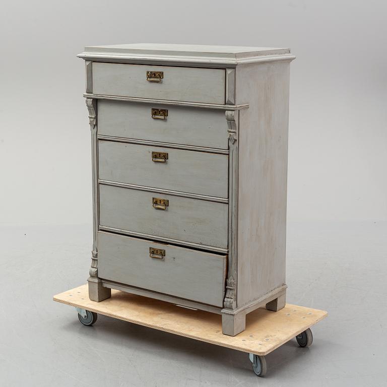 A renaissance revival chest of drawers, late 19th-century.