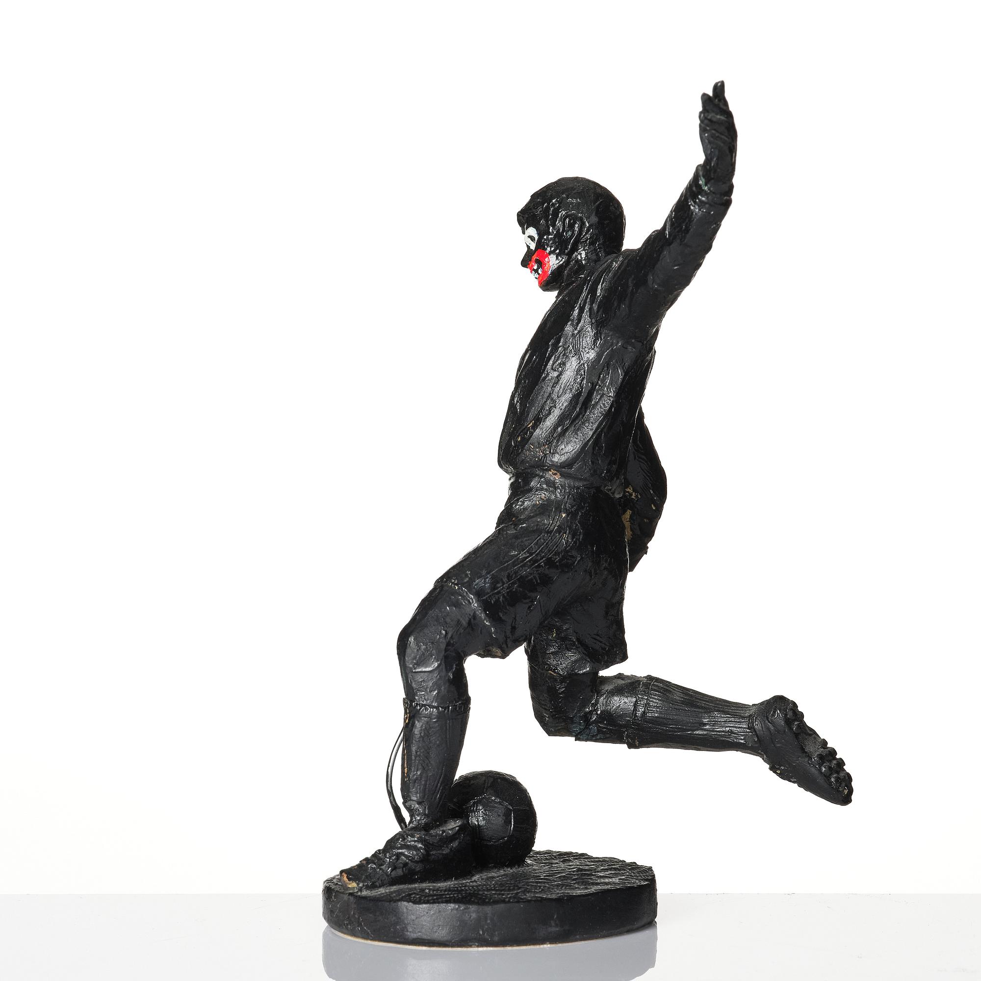 Makode Linde, Fotbollsspelare.