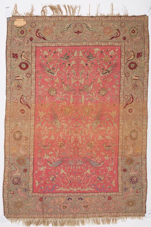 Matta, antik, silke, med metallbroschering, Istanbul, sk 'Koum Kapi', Osmanska riket, ca 181,5 x 127,5 cm.