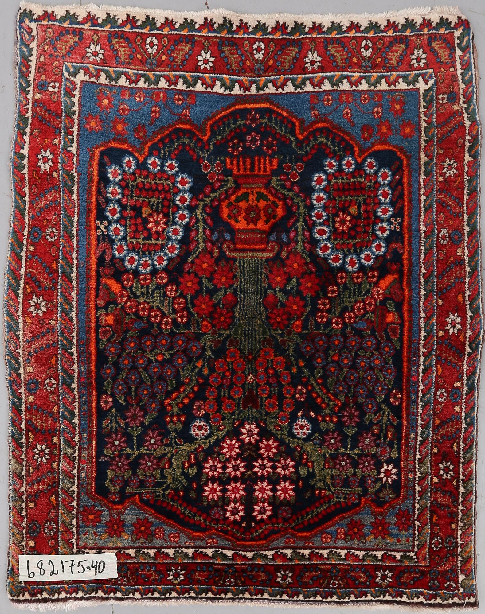 MATTA, orientalisk, old. Ca 110 x 88 cm.