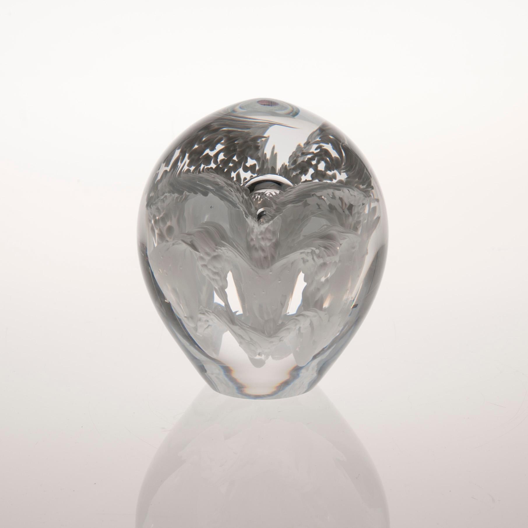 GLASSKULPTUR, signerad "Pauli Vuorinen, 1998 Iittala".