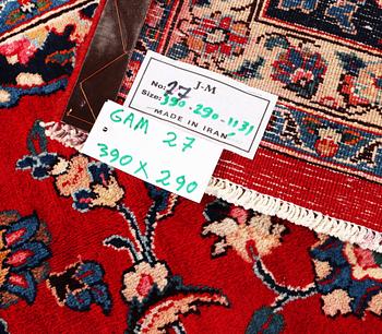 A Keshan carpet, c. 390 x 290 cm.