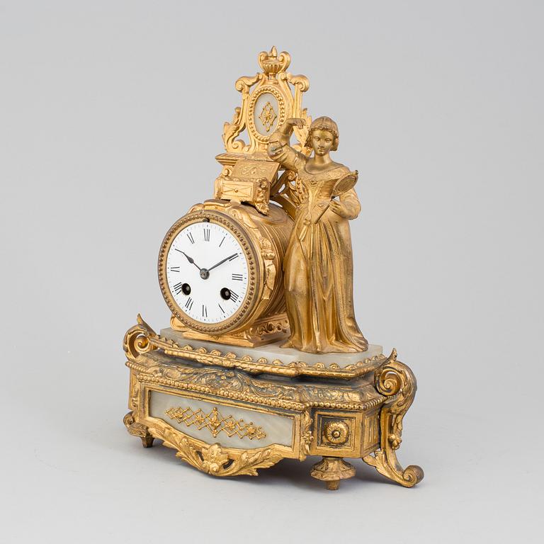 A late 1800s table clock.