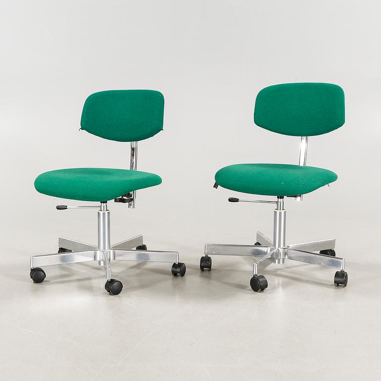 SKRIVBORDSSTOLAR, ett par, "Cento", IKEA, omkring 1980.