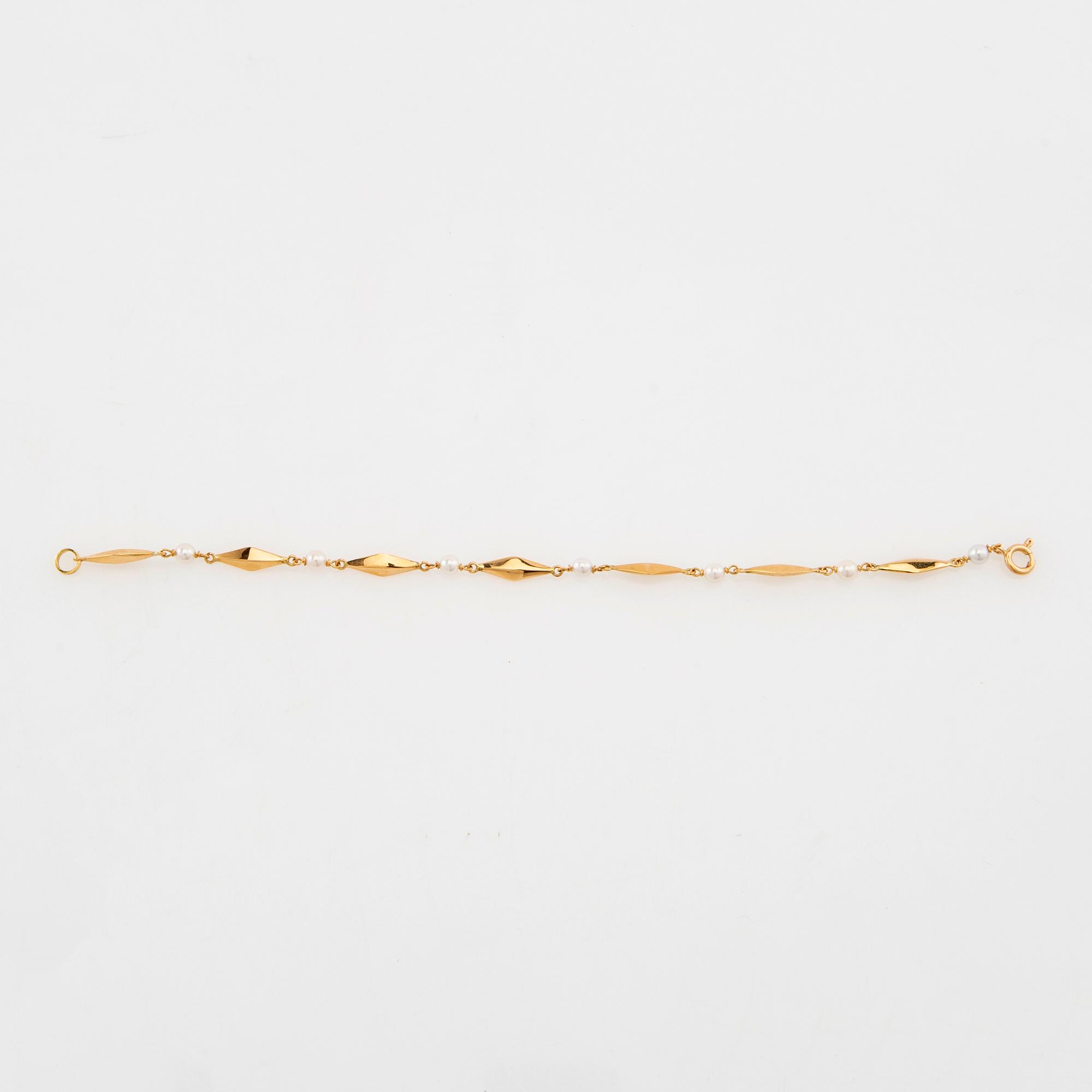 Armband 18K guld med odlade pärlor, Ekström Sweden Falköping 1987.