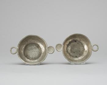 A pair of Swedish pewter bowls, Anders Näsman, Hudiksvall 1831-39.