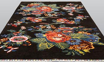 Rug, Ziegler Design, approx. 233 x 179 cm.